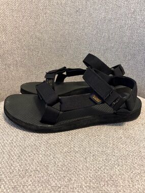 TEVA- woman’s 8 Original Universal sport sandals, black